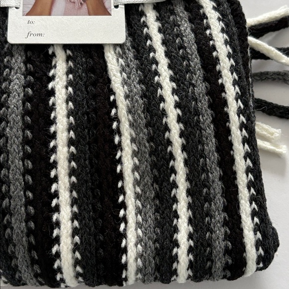 New York & Company Black and White Knit Scarf & Glove Set - Picture 4 of 6